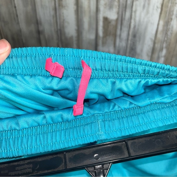 Nike Girls Blue & Pink Shorts - Picture 5 of 6